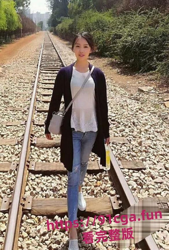 云南昆明美女汽车销售邓冰冰 被金主包养 声称没有孩子只为了不耽误约炮！-3