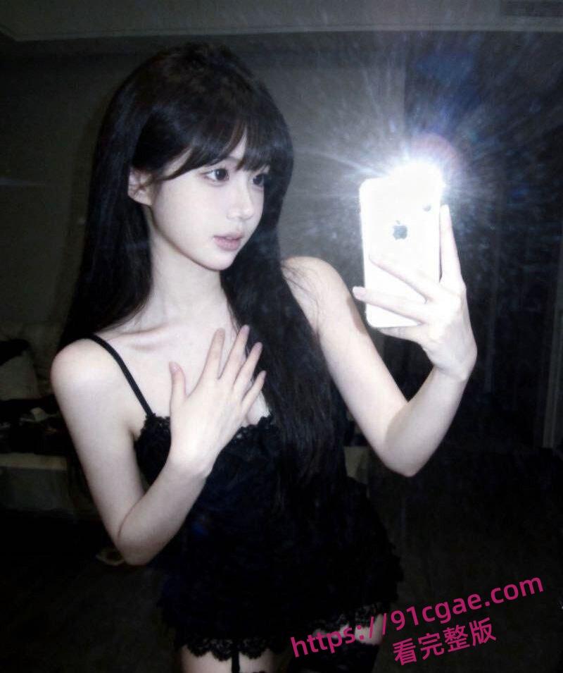 女性按摩店的隐藏服务，小仙女微信群大尺度聊天 男技师2000元手活高潮不断-1