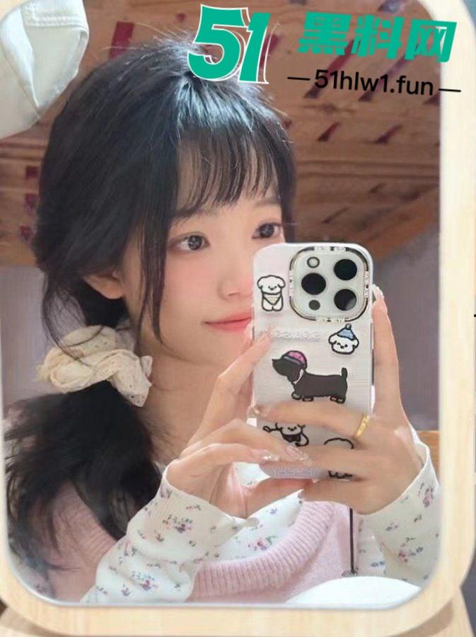 露出网黄【艺芋圆】高颜值大眼清纯母狗,主人调教成肉便器各种公共场合露出被扒出曝光后销声匿迹了。-4