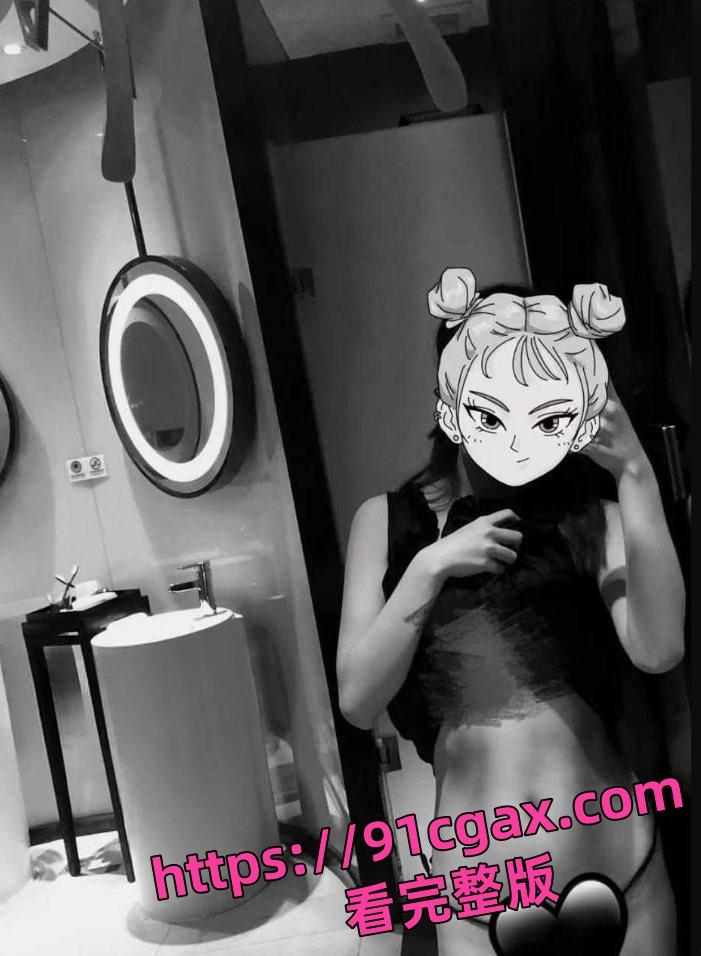 前海航高管的女儿谭昕芸，表面清纯可人，私底下则是名副其实的女海王-2