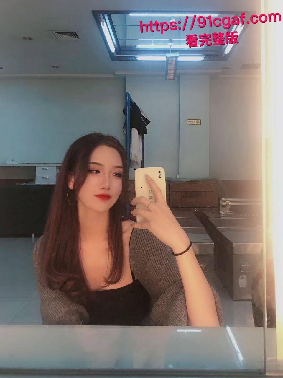 大学舞蹈社团长  露脸视频曝光 跪地口交深喉舌尖挑逗肉棒 后入猛操肥臀狂抖 淫水四溅！-3