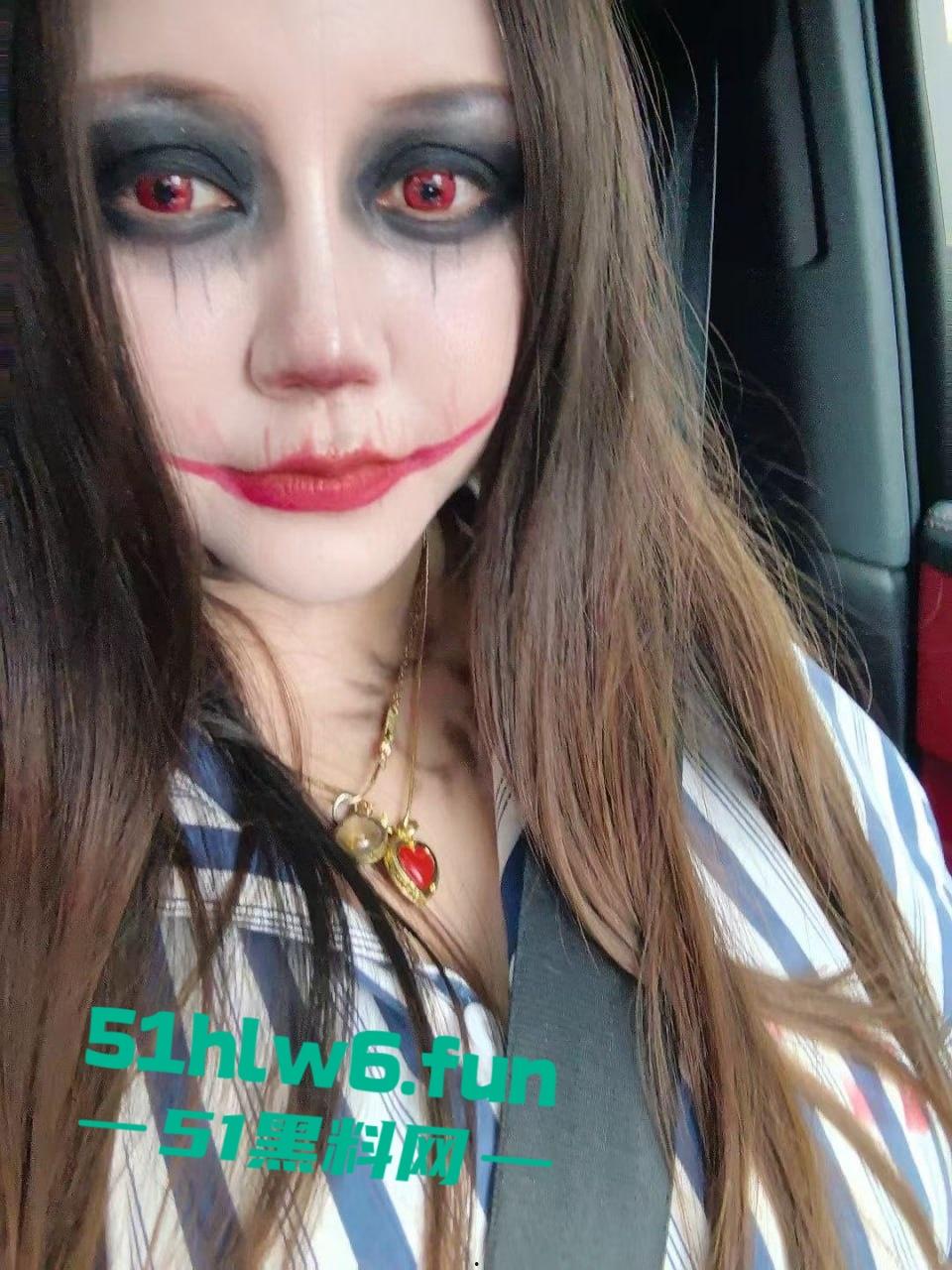 上海老鸡婆坑骗小鸡婆，高价整容吃回扣聊天记录曝光，俩骚逼互怼挺有意思 。-14