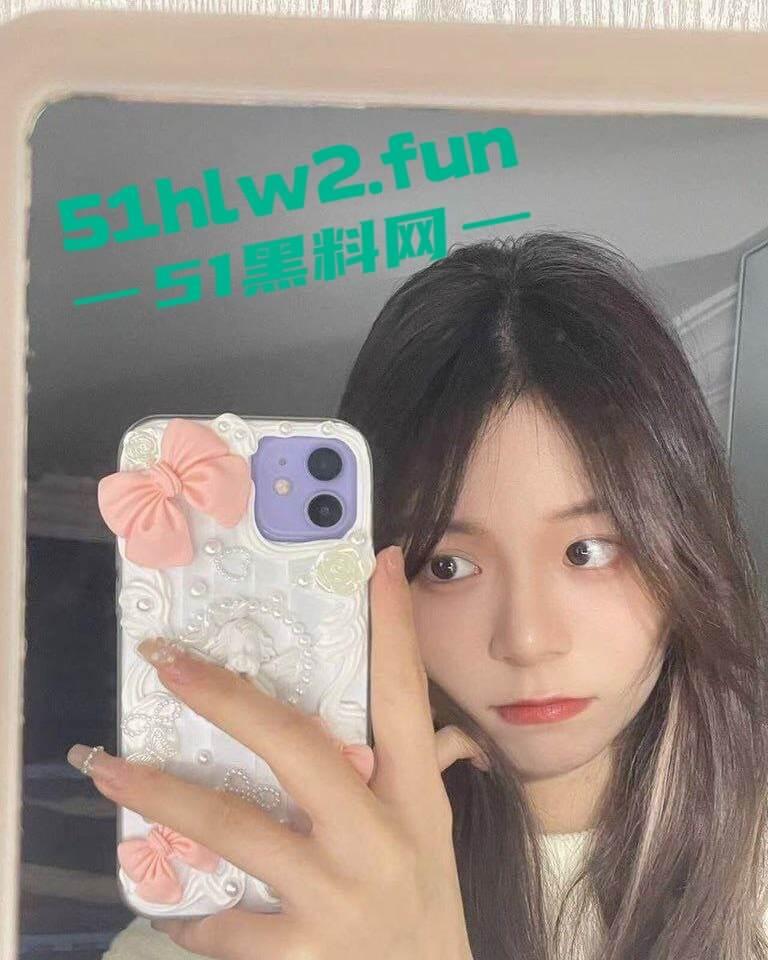 山东反差母狗【苏淼】超长美腿翘臀尤物，大屌金主包养穿各式情趣内衣展示完美诱人酮体，私密视频被流出。-10