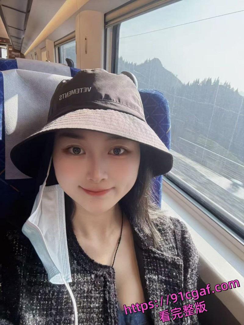 四川广安轻熟荡妇卢敏 背着老公多次出轨 楼梯间被炮友虐臀调教 母狗气质爆棚！-2