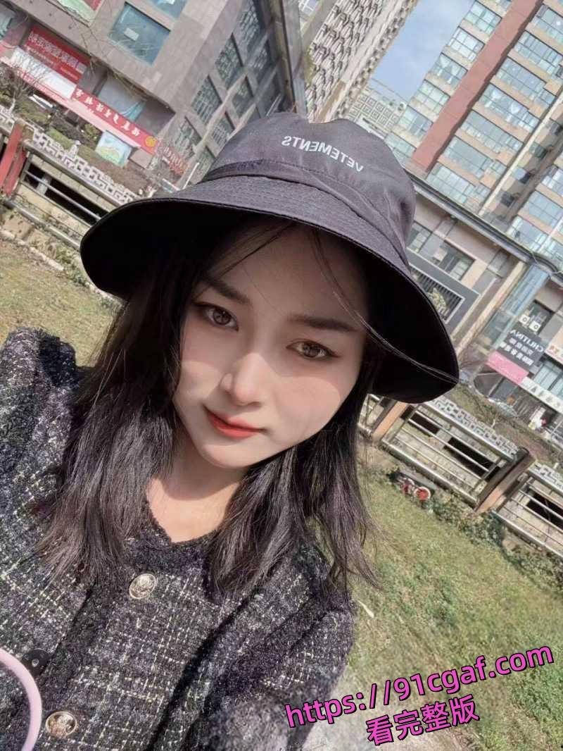 四川广安轻熟荡妇卢敏 背着老公多次出轨 楼梯间被炮友虐臀调教 母狗气质爆棚！-3