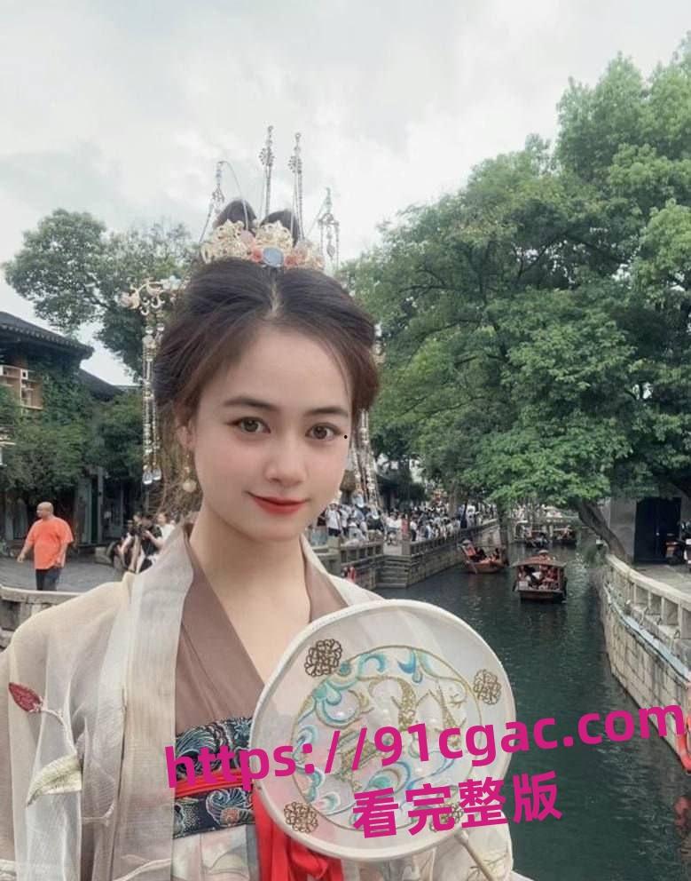 重庆财大新疆母狗夏兹热丽第一次破处口吞脸射视频流出 干完舔精自拍！-7