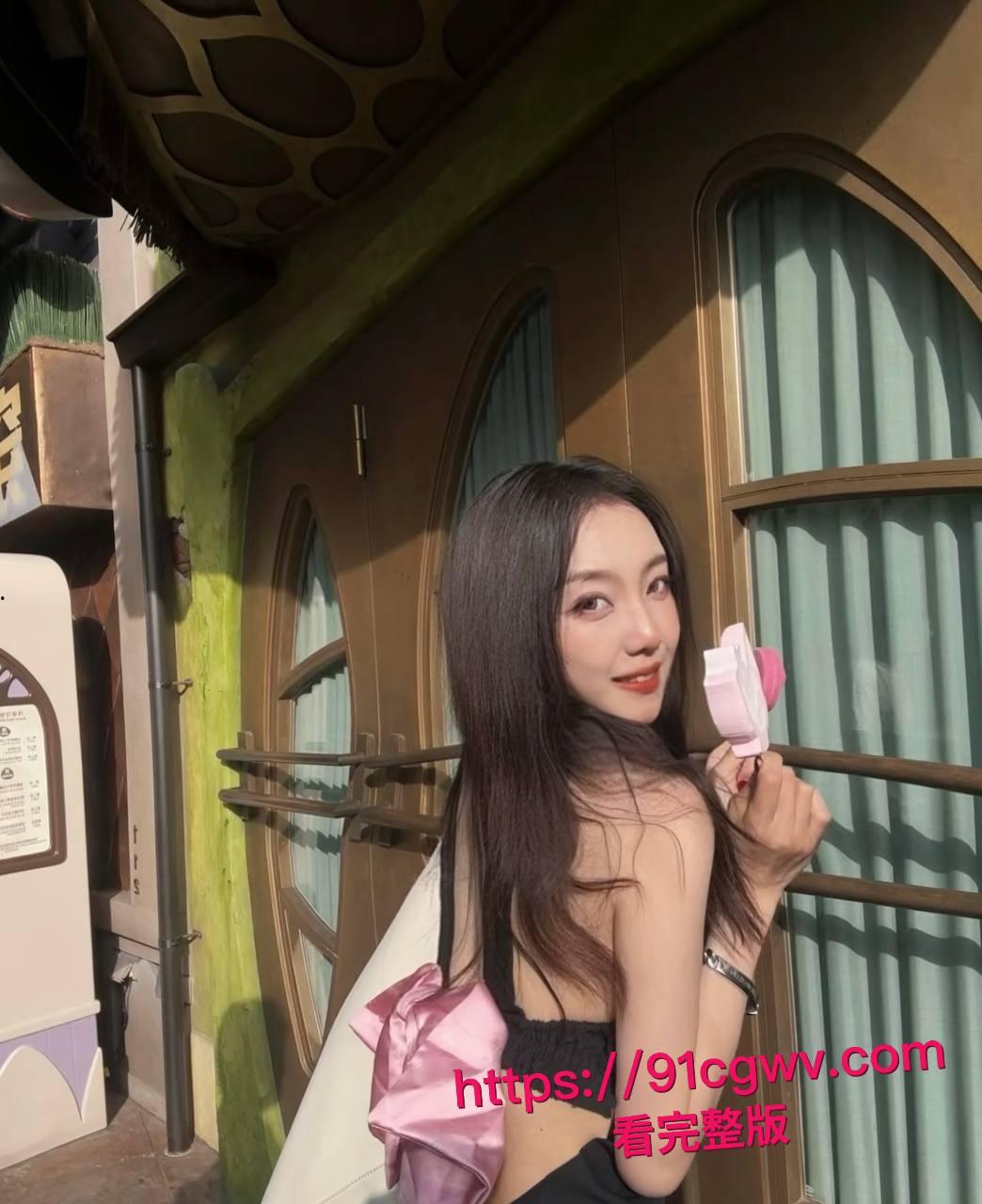 英国利兹大学高颜值女留学生时间管理大师被曝光 和五个富二代玩转伦敦豪圈 深喉口交视频流出！-5