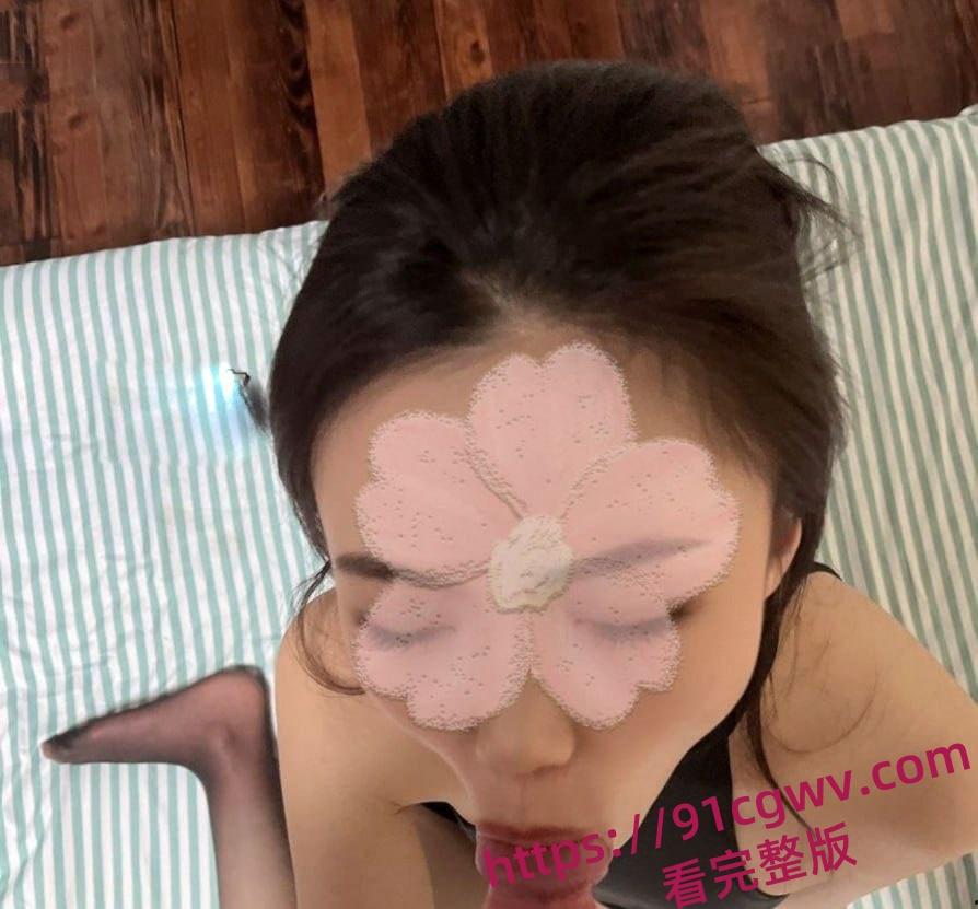 南京清纯女财务『陈琳』被金主包养长达5个月 不雅啪啪视频分享！-7