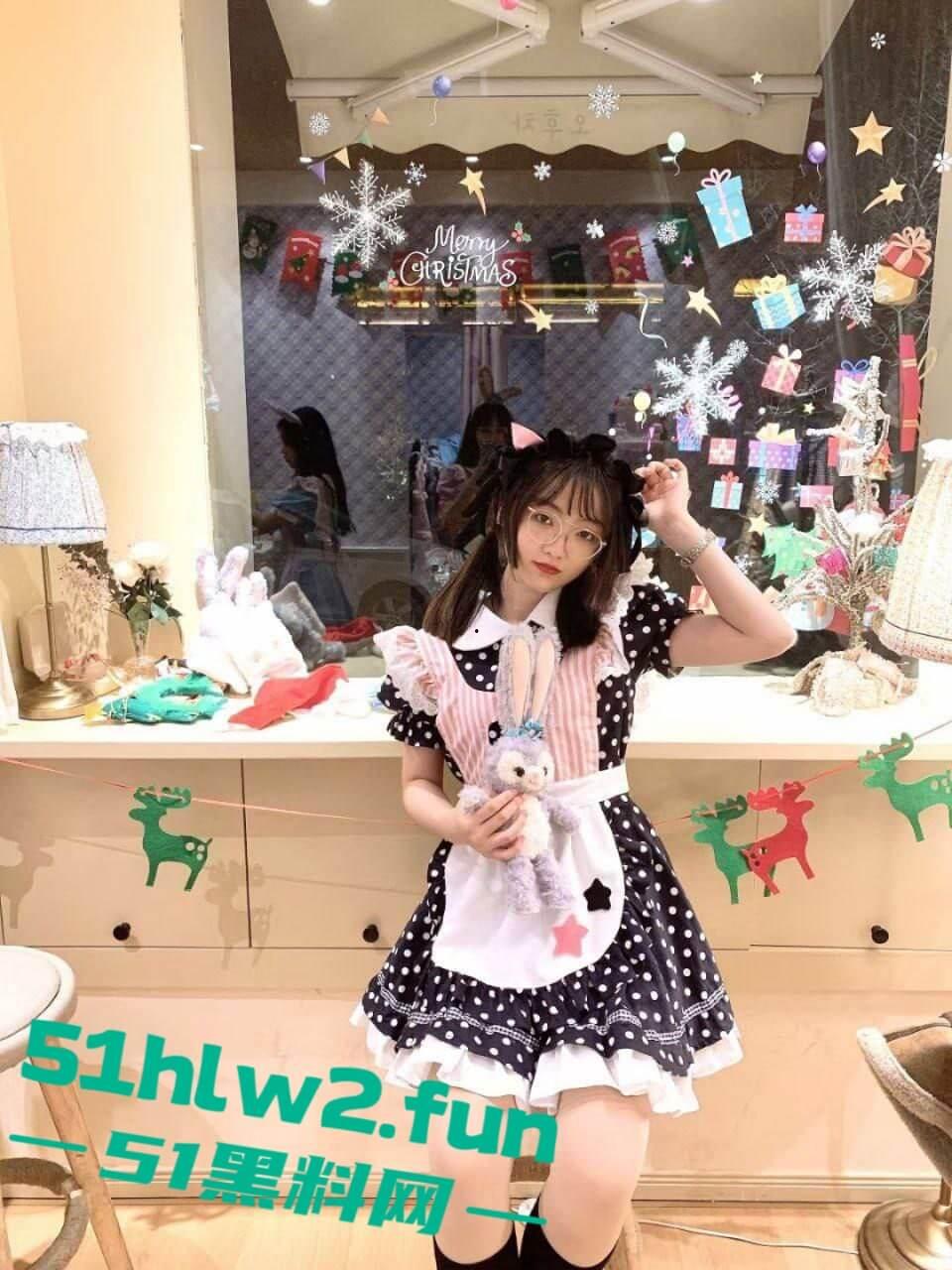 粉嫩童颜女神【琥珀】白幼瘦大奶萝莉娇小的身体柔软香甜，被主人各种玩弄做爱私拍流出。-1