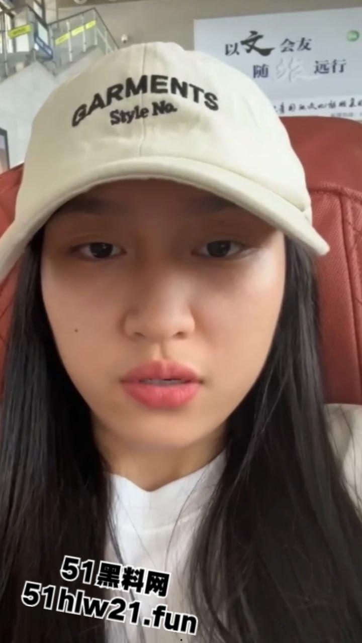 长沙理工大学【刘思汝】被土豪重金包养，天天被操实在受不了后直接跑路拉黑，金主一气之下曝光骚货。-4