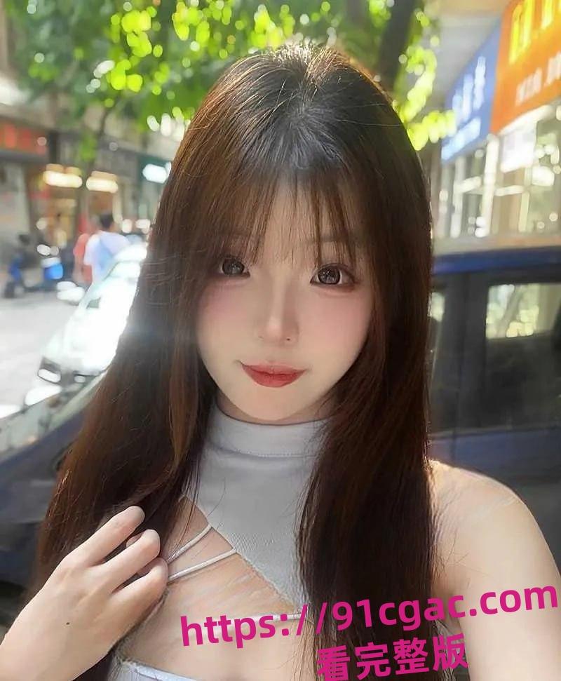 华南师大学生吴佳歆宿舍露出自慰赚取外快 全身粉嫩绝对极品-3