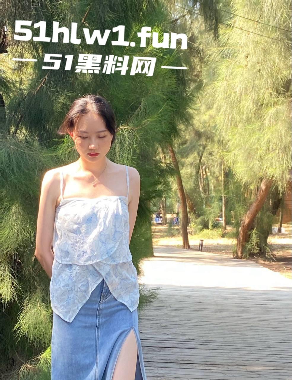 山东反差母狗徐晓玲，极品身材黑穴骚逼，肤白貌美长腿女神，不交男友只约炮，被渣男曝光做爱视频-6