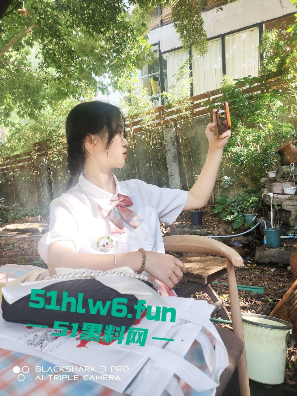 上海海事大学【潘子璇】非常反差的骚母狗，平时一副乖乖女的样子背地淫荡的一批，主动掰穴被土豪爆操抽插。-7