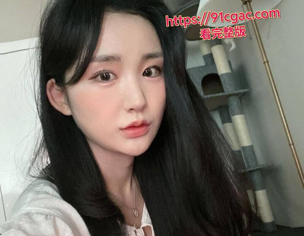 宝藏女孩携手对炮友韩国约炮之旅 一路上激情四射走到哪操到哪！！刺激！-3