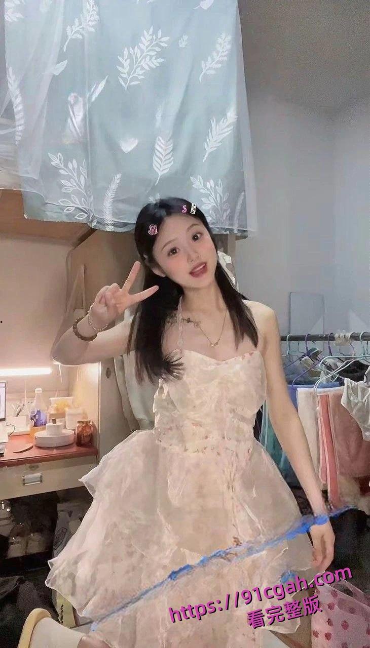 体育生调教高颜值女奴，校园女神秒变极品母狗，泄密视频尺度炸裂！-2