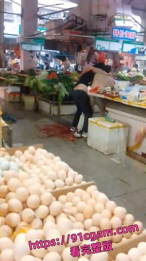 广东中山小榄菜市场杀人案全曝光！老婆偷情被抓 绿帽老公持刀桶男小三！-3