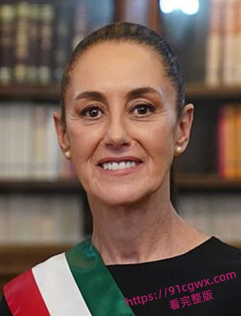 墨西哥女总统谢因鲍姆 街头遭醉汉咸猪手冷静推开求助保安扑救 事后怒告罪魁 摸胸抓奶视频流出炸翻全网！-1