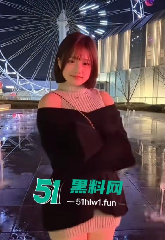 抖音网红【凹菟嫚】大尺度观音坐莲视频流出，肉感巨胸翘臀摇得地动山摇，白虎逼若隐若现真懂男人！-7