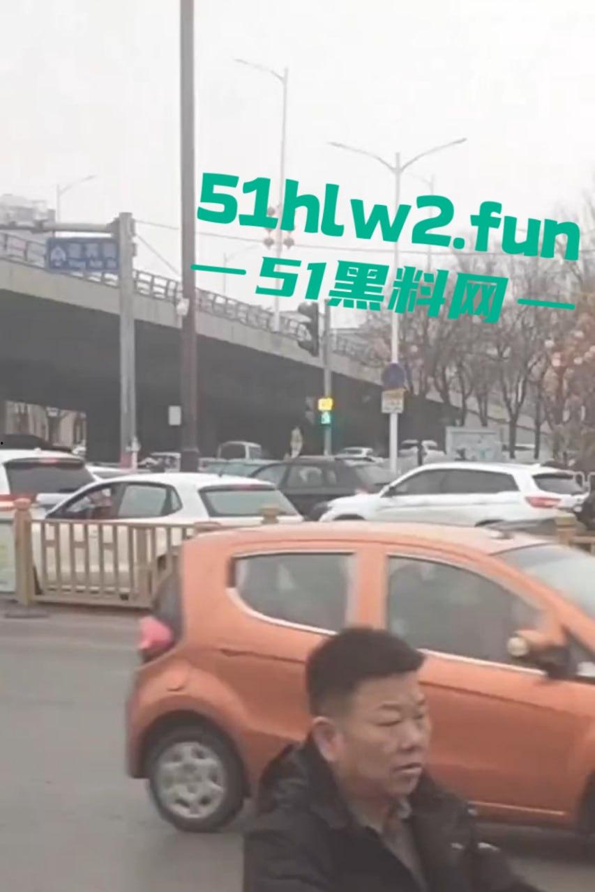 山西晋中疑似欠钱不还引发命案，蕴华街汇通路一死一伤，现场拥堵警方封锁，传言满天飞！-8