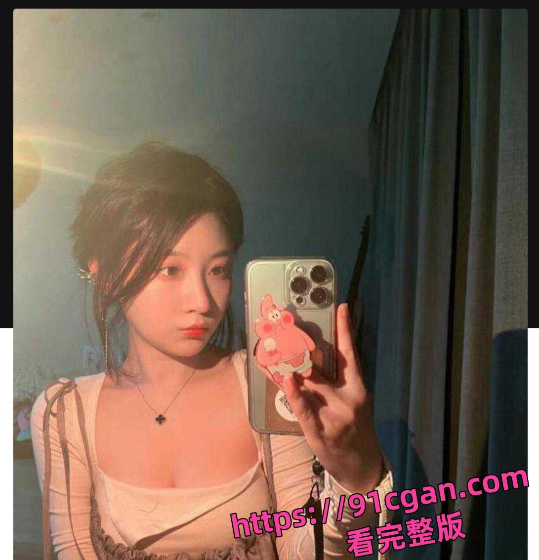 赣州师范科技学院短发精神学妹杨嘉婧03年的小嫩逼，到处发骚照勾引男同学-1