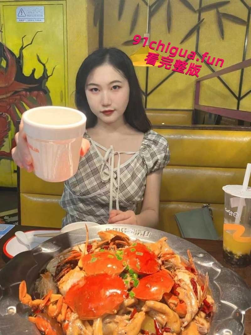 浙江护理职业技术学院学生妹【黄絮如】裸聊视频泄密，大尺度自慰呻吟声悦耳动人，极品反差学生妹谁能不爱呢！-11