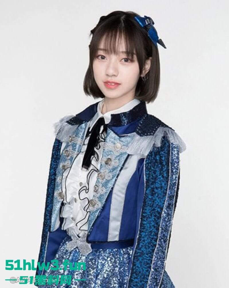 B站人气up主【妮妮】真实信息及早期陪睡金主私密视频被扒，两极反差震惊众人引热议。-4