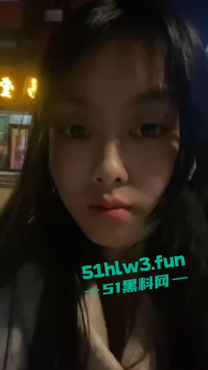 哈尔滨颜值萝莉【韩琦文】大眼长腿苗条女神，身材高挑美腿纤细修长自慰勾引富二代男友，结果视频竟被外流。-5