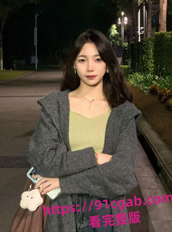 华人留学生刘敏被鬼佬们像狗一样的调教，床上的时候一直学狗-4