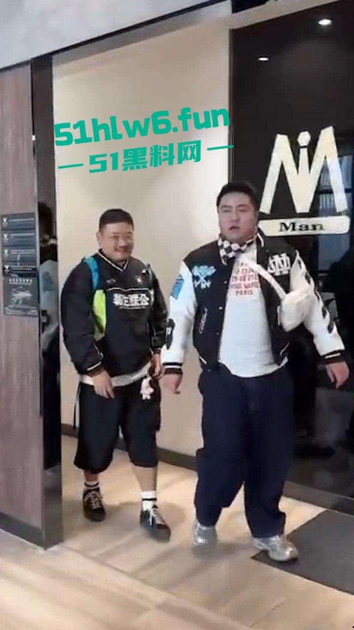 网红博主探访gay圈基佬，花8000体验爆肏膘肥体圆熊版男gay，着实死gay恶心人。-3