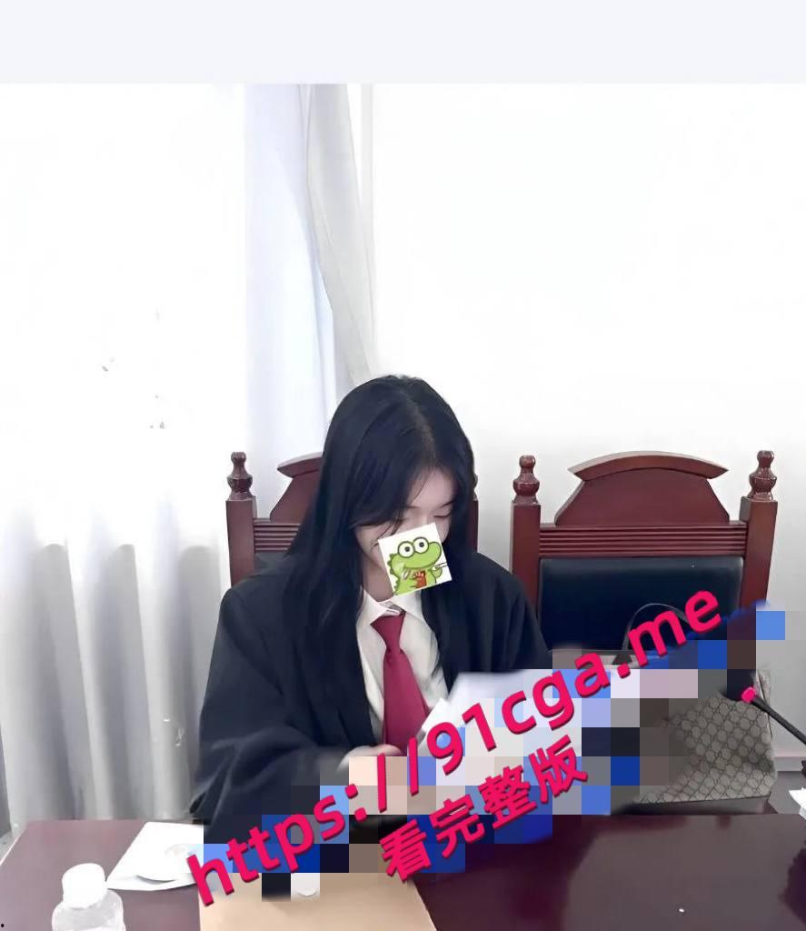 律师白天法庭精英 晚上变反差女！衬衫解扣撅臀秀逼穴超反差-5