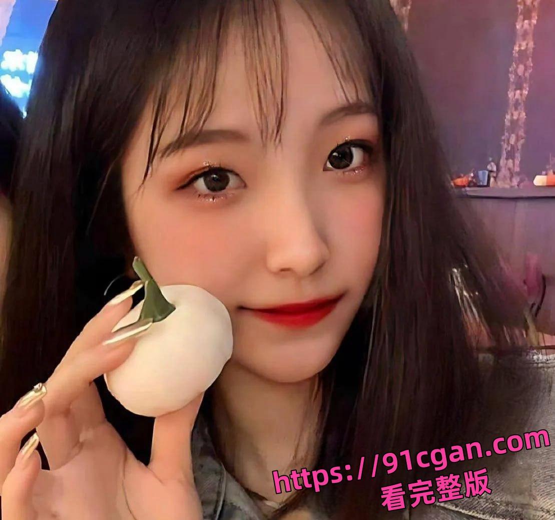 广州职业技术学院 赵亦舒 超美妹子为异地恋男友拍裸照，被渣男害惨！-1