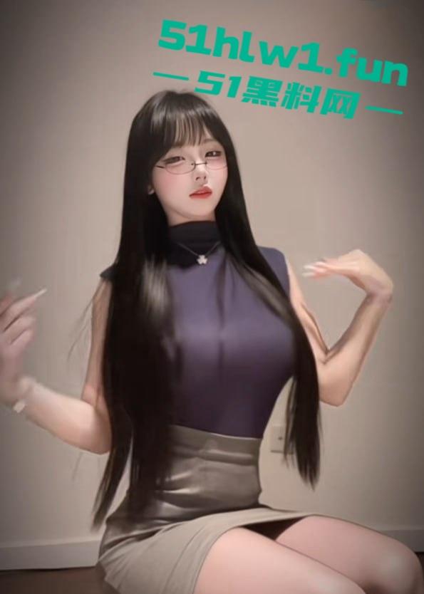 抖音百万粉丝擦边女网红【童锣烧 】微密圈大尺度作品流出 白丝肥臀顶级蜂腰简直太绝了！-9