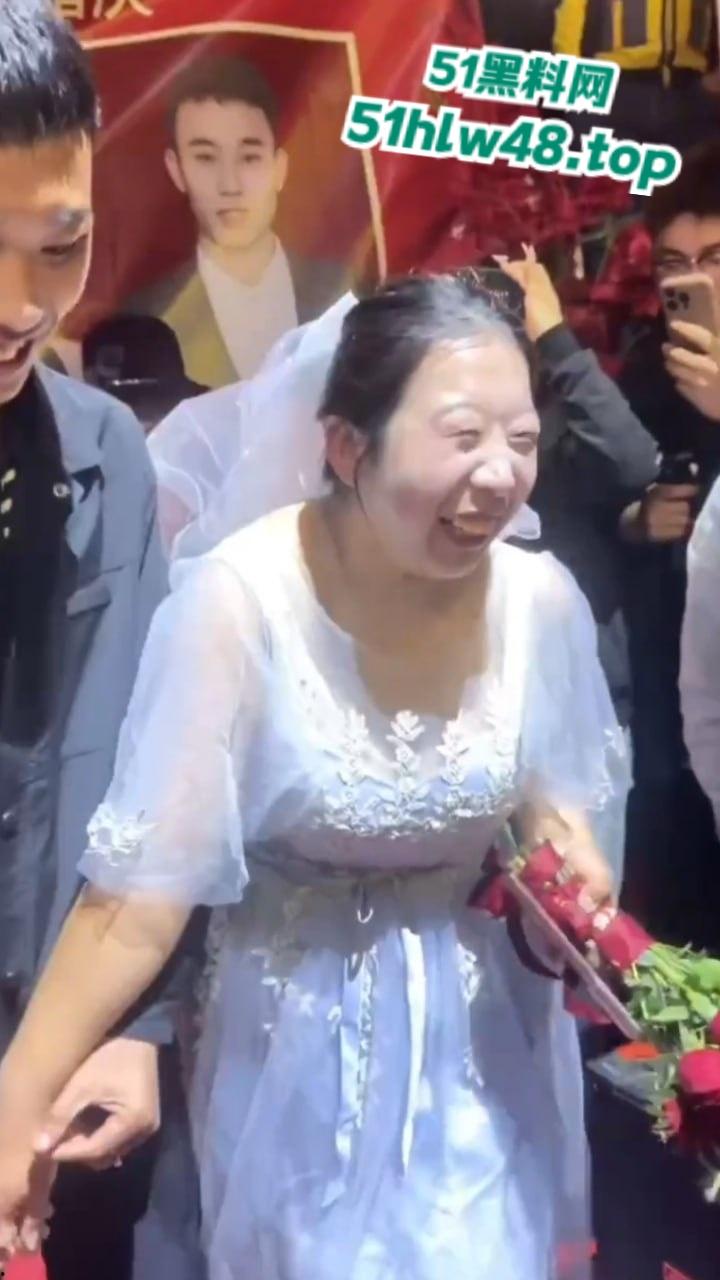 日照最聪明小伙，娶了大自己几十岁的老姐姐少走弯路，真是一点苦都不用吃。-1