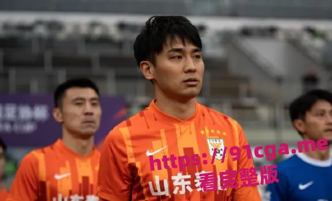 国足吴兴出轨包养小三，偷情和嫖娼，原配把聊天记录曝光-2