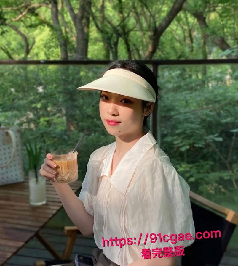 吉林舞蹈学院程念双练功房被学长扯破黑丝狂操 传统体位转后入 抠穴潮喷浪叫不断！-4