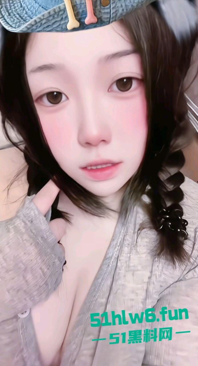 抖音反差元气美少女【full77】又纯又欲小母狗自慰性爱视频泄密，果然看起来约单纯床上约淫荡！-5