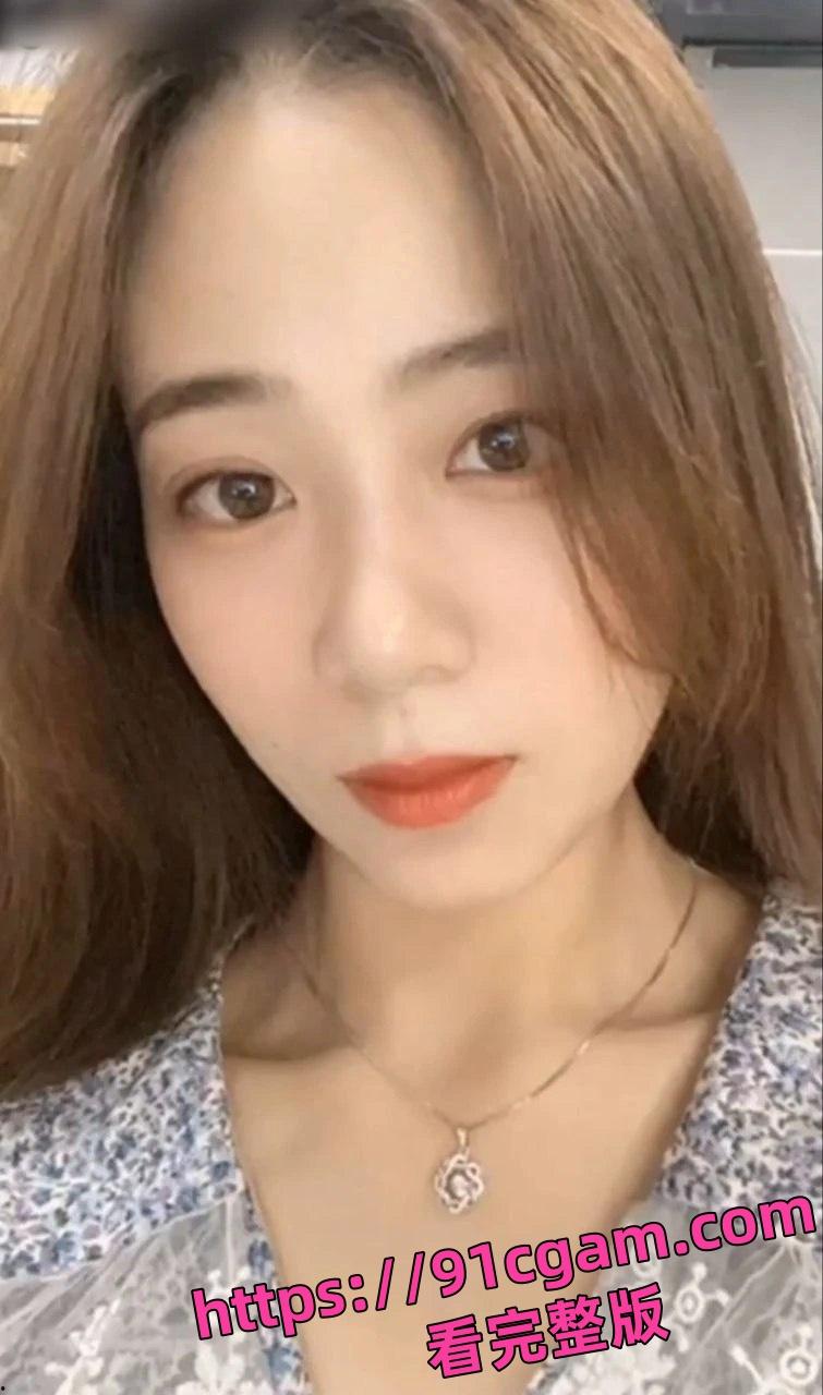 合肥邯郸华博教育中等专业学校张佳彤教室门加私下性爱完整版-1