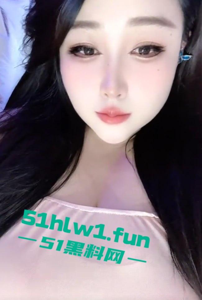 抖音67万粉的【崔崔567】直播巨乳木瓜在线钓鱼，真空会议室金钱诱惑下巨乳露奶，土豪狂刷礼物后续更劲爆！-3