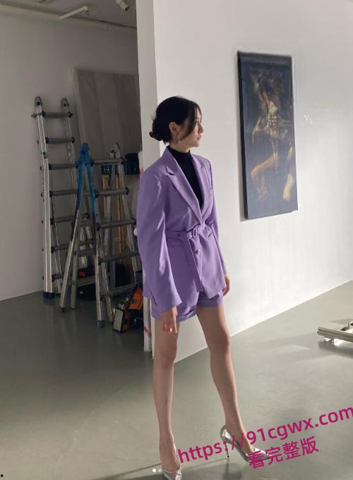 韩国女星朴智贤为作品献身 片中大尺度露点以及啪啪现场，一对酥胸无比粉嫩，叫声无比动人！-2