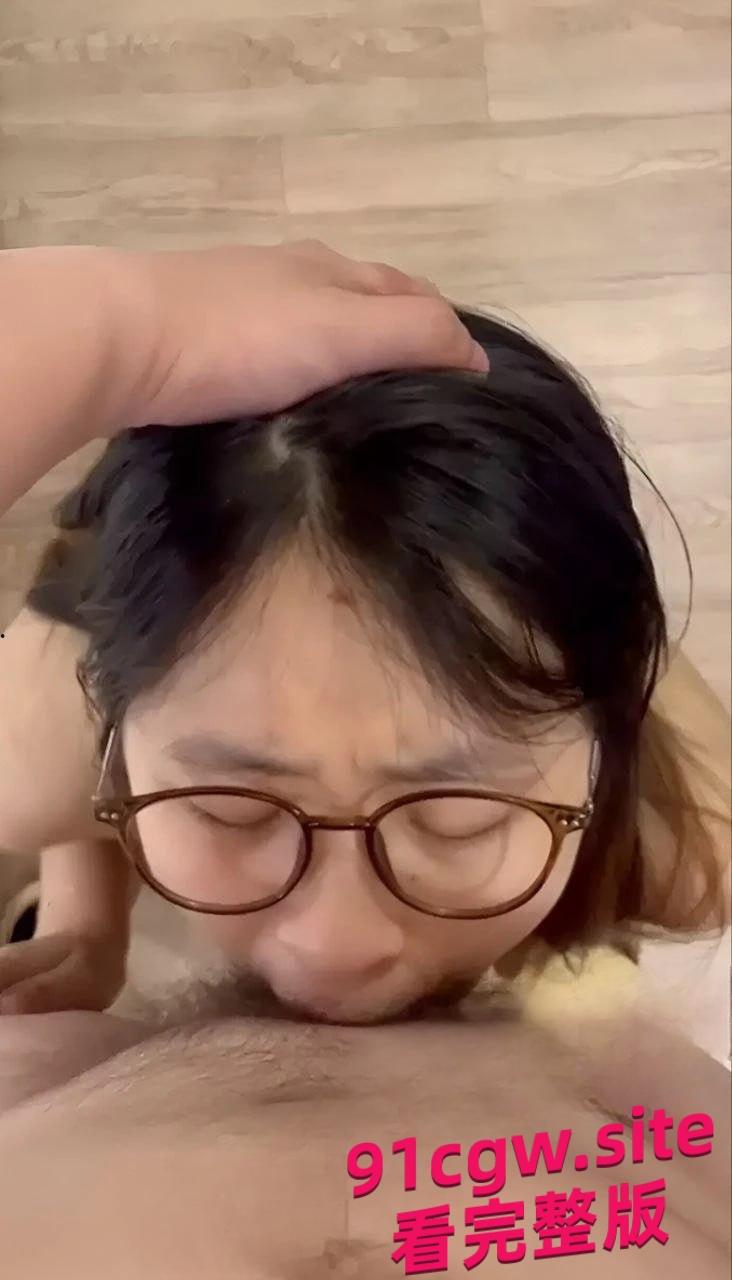 英国反差女留学生，被前男友曝光，穿黑丝被肏的样子太骚了-2