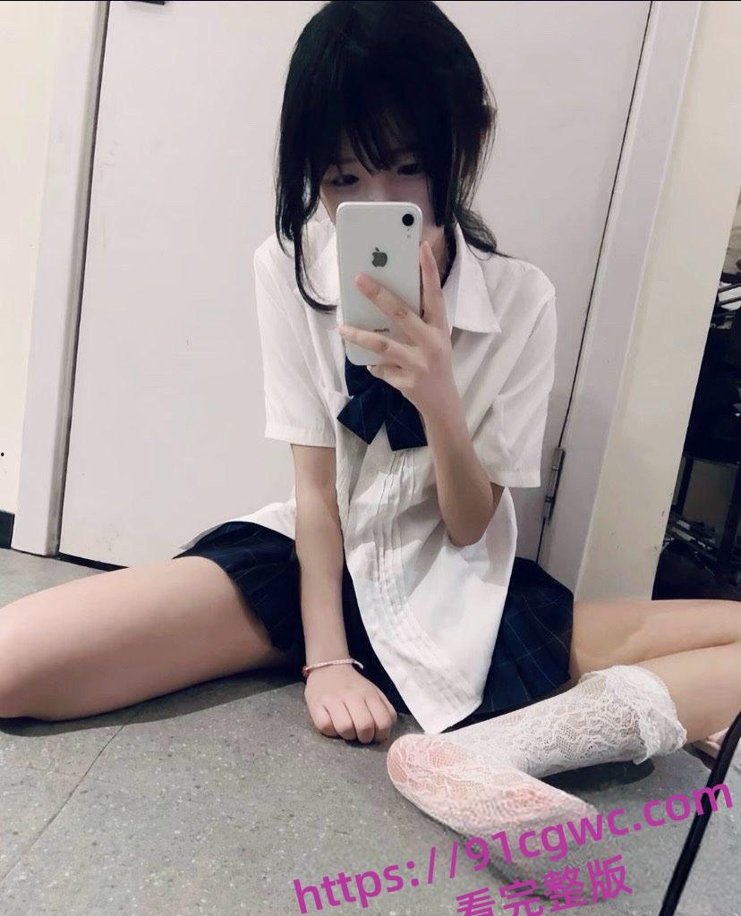 抖音网红毒妇为了钱选择下海，直播时是甜美女神，私下却是个发情母狗-4