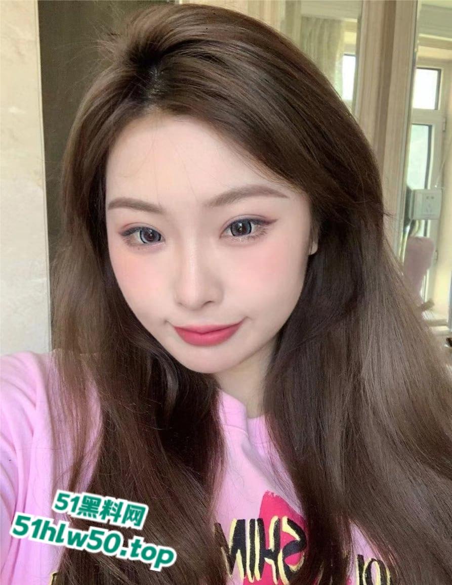 大连艺术学院反差女老师【周诗琦】妥妥肉便器，吞精内射母狗癖好属性全部集齐，前男友直接曝出狠料！-4