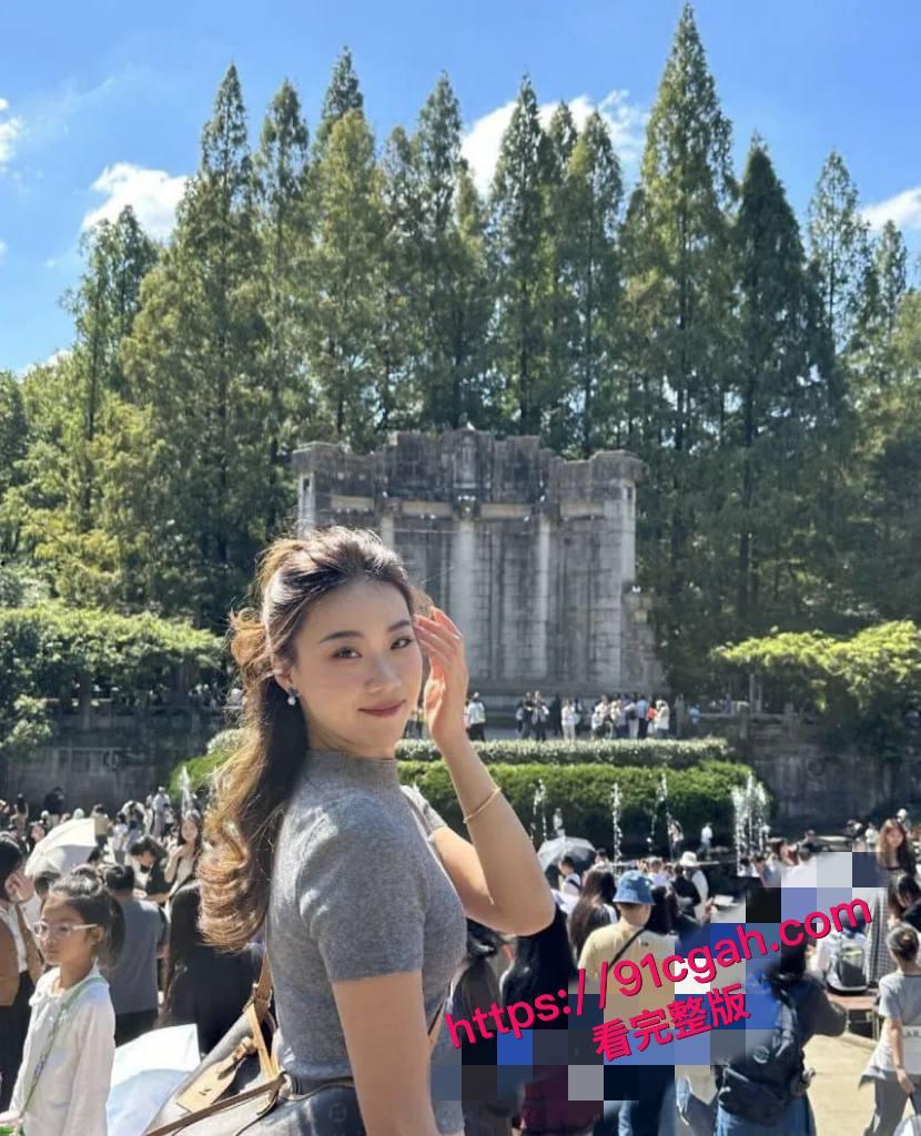 武汉极品气质模特徐熙颜被包养 白天清纯模特 夜晚淫荡母狗 糜烂私生活流出-7