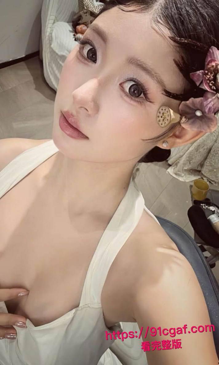 河北承德医学院李鑫伊极品学姐Soul约炮视频流出 豪乳挺翘骚逼粉嫩 女上位骑乘白浆狂喷！-3