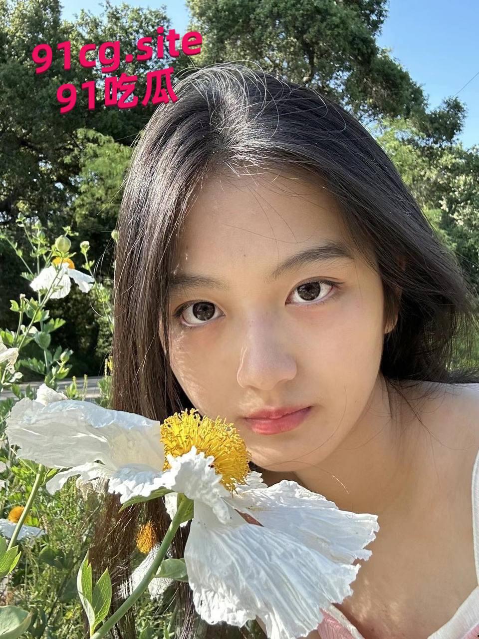 上海艺术学校大二学生 私拍惨遭男友泄密绝对的美人胚子明星级别的颜值-3