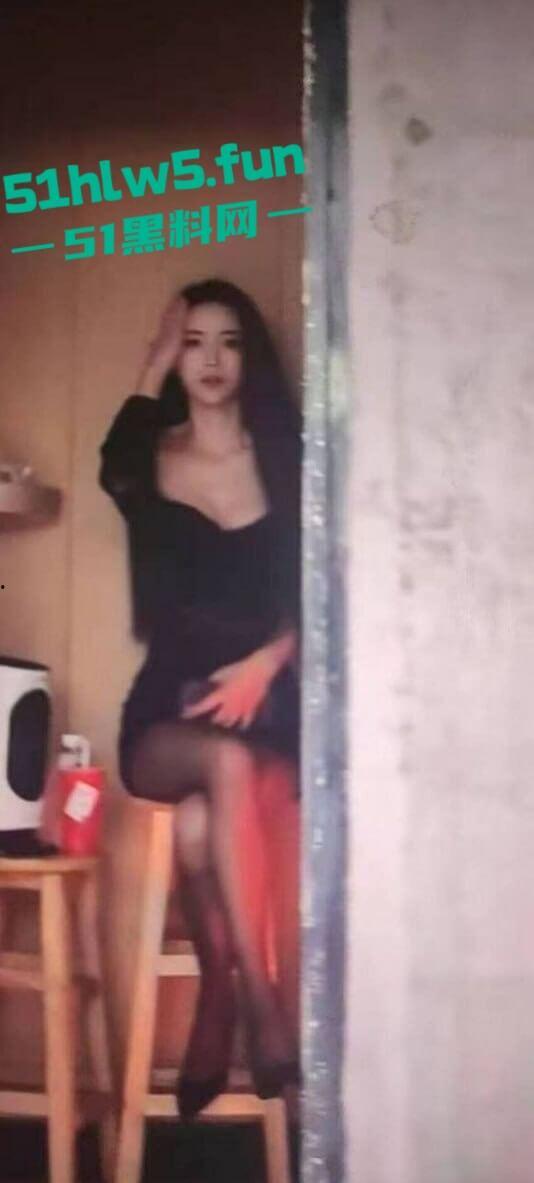 长沙鸡店惊现美女花魁引众人排队干逼，结果被帽子叔叔一锅端，一天操作下来逼都没合过！-6