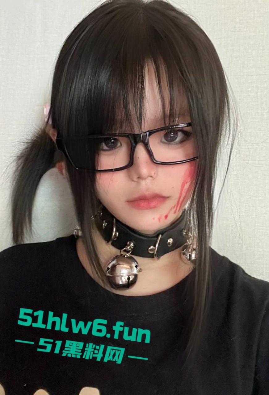 瓜友曝光甜美型前女友，颜值清纯可爱梨形身材傲人丰满，自拍一线天嫩鲍诱惑至极。-5