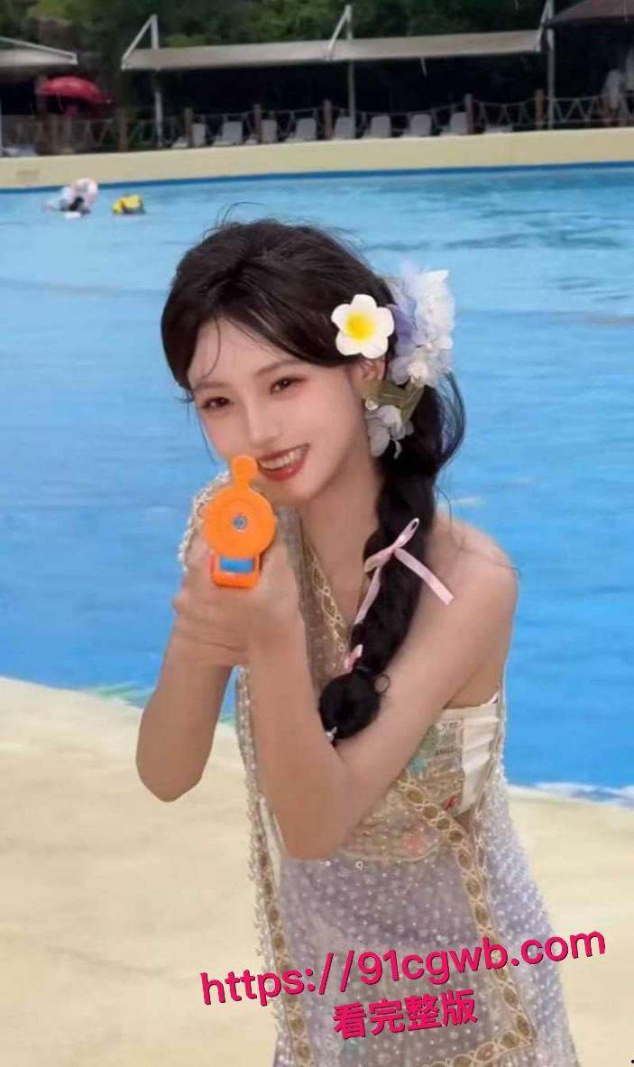 抖音570万粉网红 我不叫龙虾 王者荣耀10周年庆cos嫦娥 行为不雅玩反差引发热议 被网友扒出定制自慰视频！-4