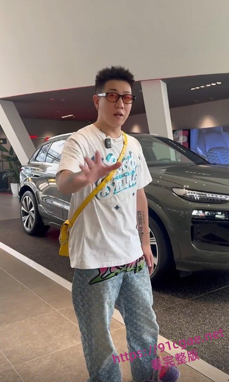 滑雪圈老白与美女陪玩事件 3000陪滑费给不起？女主直播发声控诉白嫖行为-5