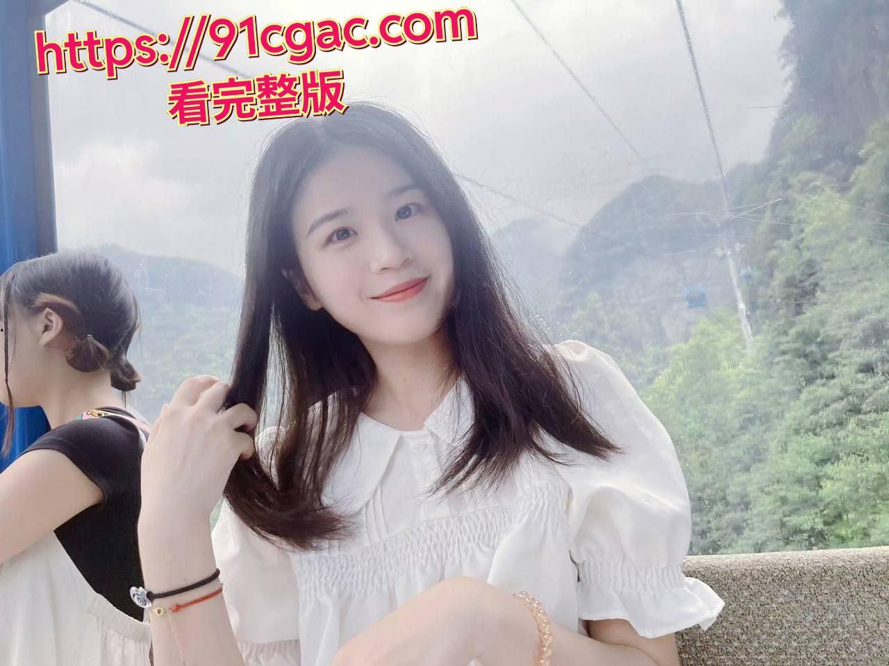 顶级绿帽龟男！美艳妻子被后入猛干，骚话调戏，老公自撸看戏！-1